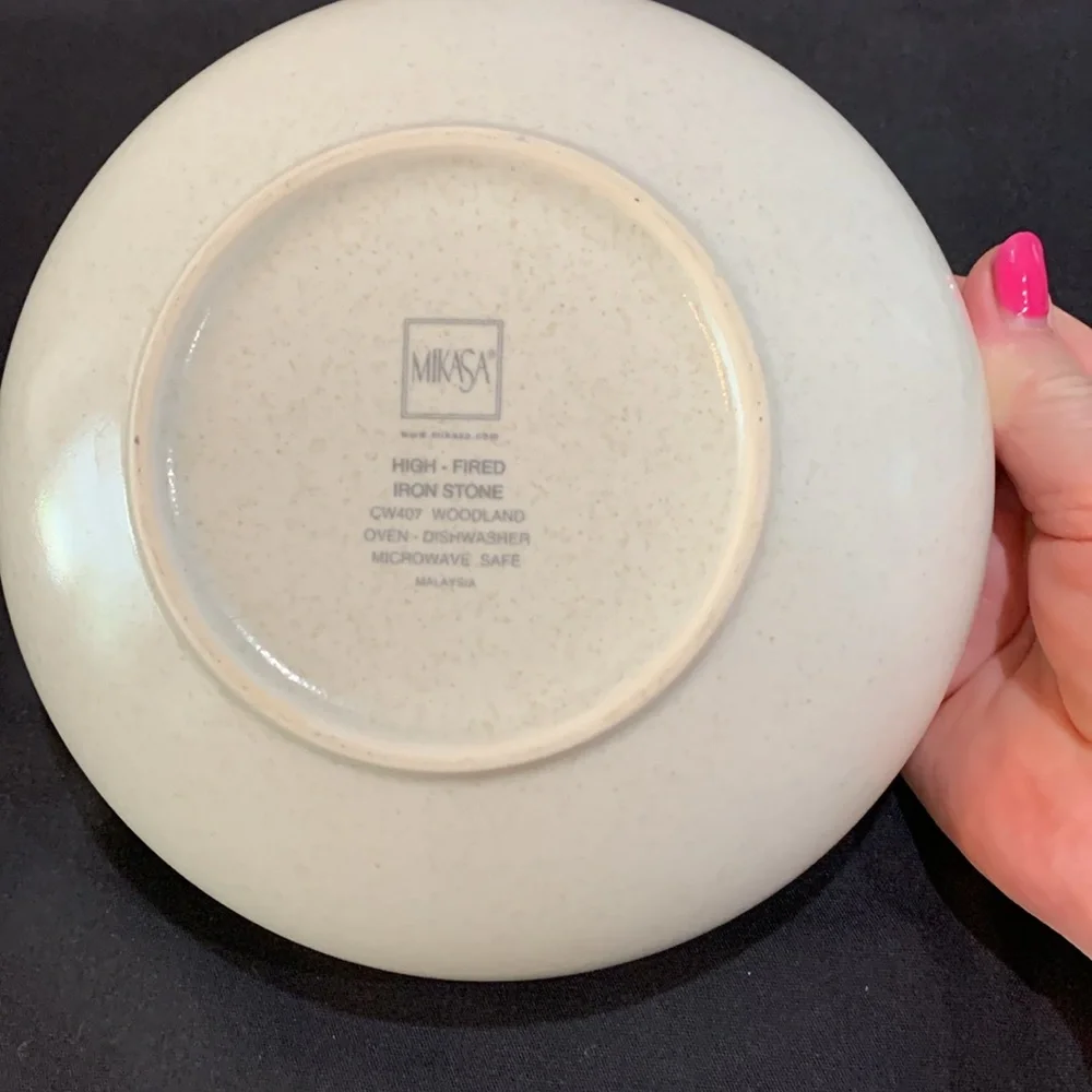 Mikasa Woodland High Fired Leaf Motif Bowl